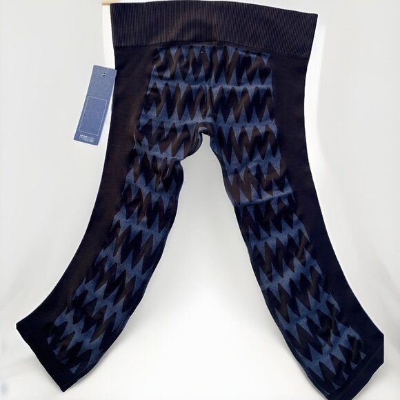 Roxy Women’s Stunner Seamless Capri Leggings ARJNP03064 –Moisture Wicking Yoga M - Picture 2 of 7